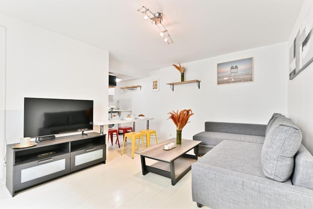 Appartement Proche Canal Saint Martin パリ エクステリア 写真