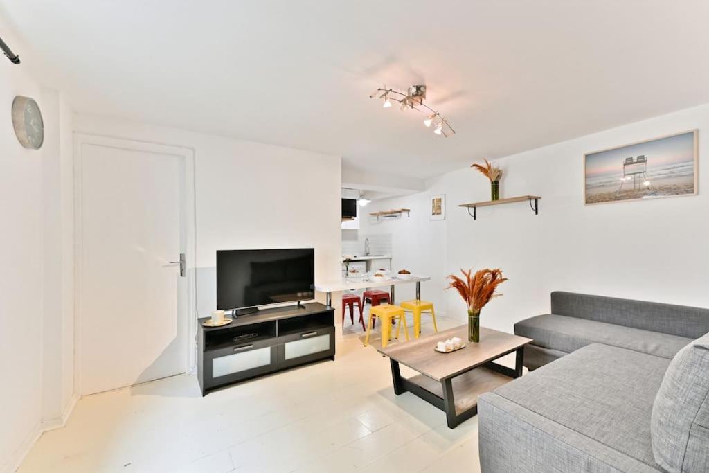 Appartement Proche Canal Saint Martin パリ エクステリア 写真