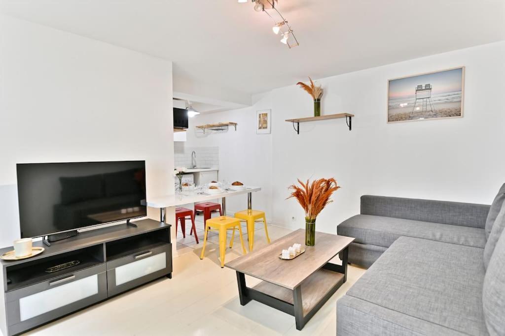Appartement Proche Canal Saint Martin パリ エクステリア 写真