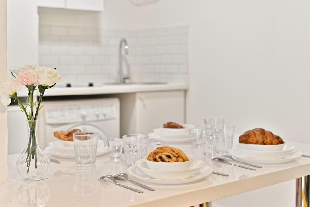 Appartement Proche Canal Saint Martin パリ エクステリア 写真