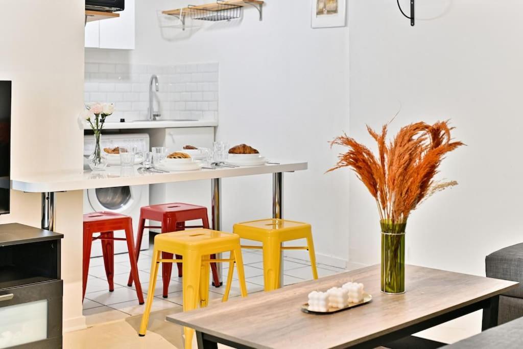 Appartement Proche Canal Saint Martin パリ エクステリア 写真